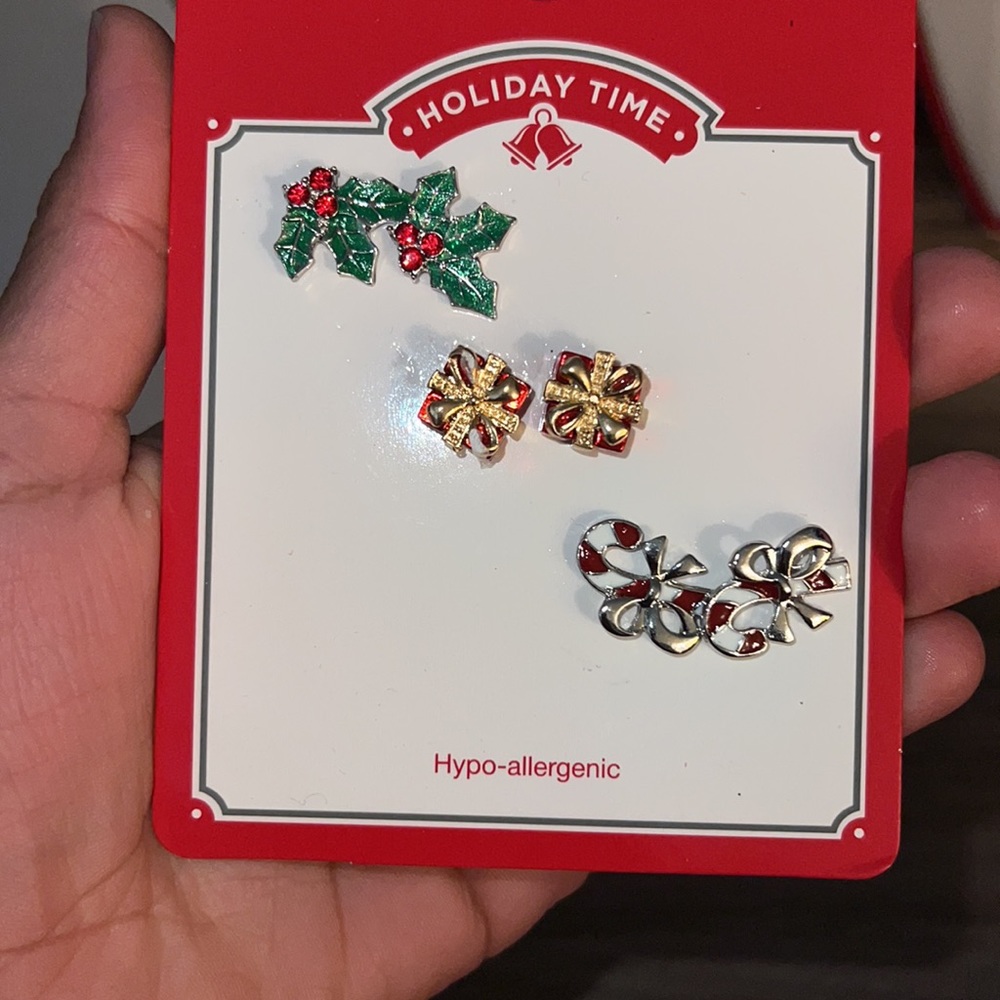 Holiday time earring bundle - Picture 2 of 3